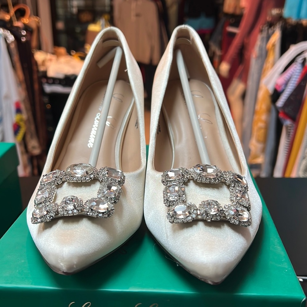Lauren Lorraine Carolyn ivory shoes size 8